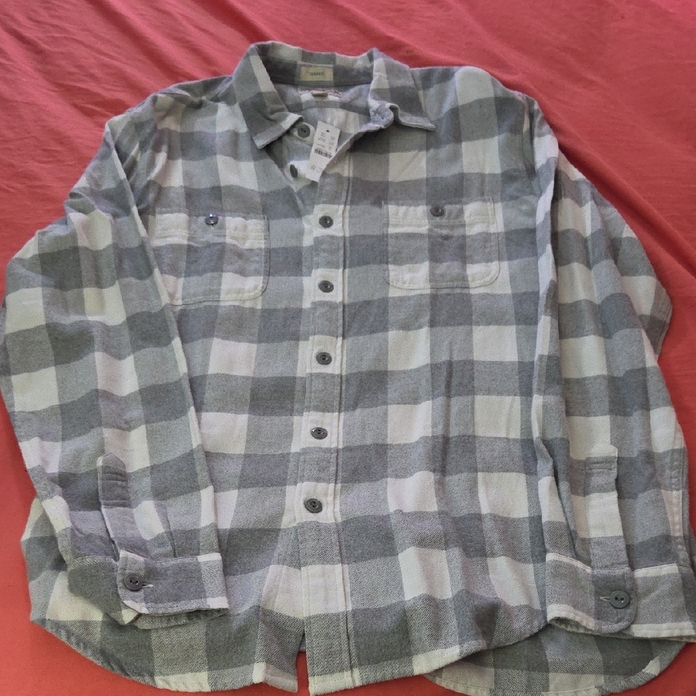 Casual Gray Plaid Button-Down Shirt